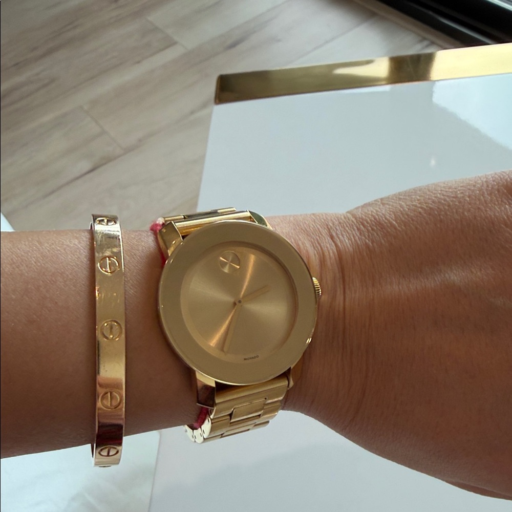 Gold Metal Watch - Picture 9 of 11